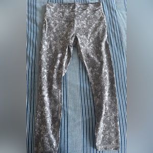 🩶 Like New lululemon wunder train 25” legging
